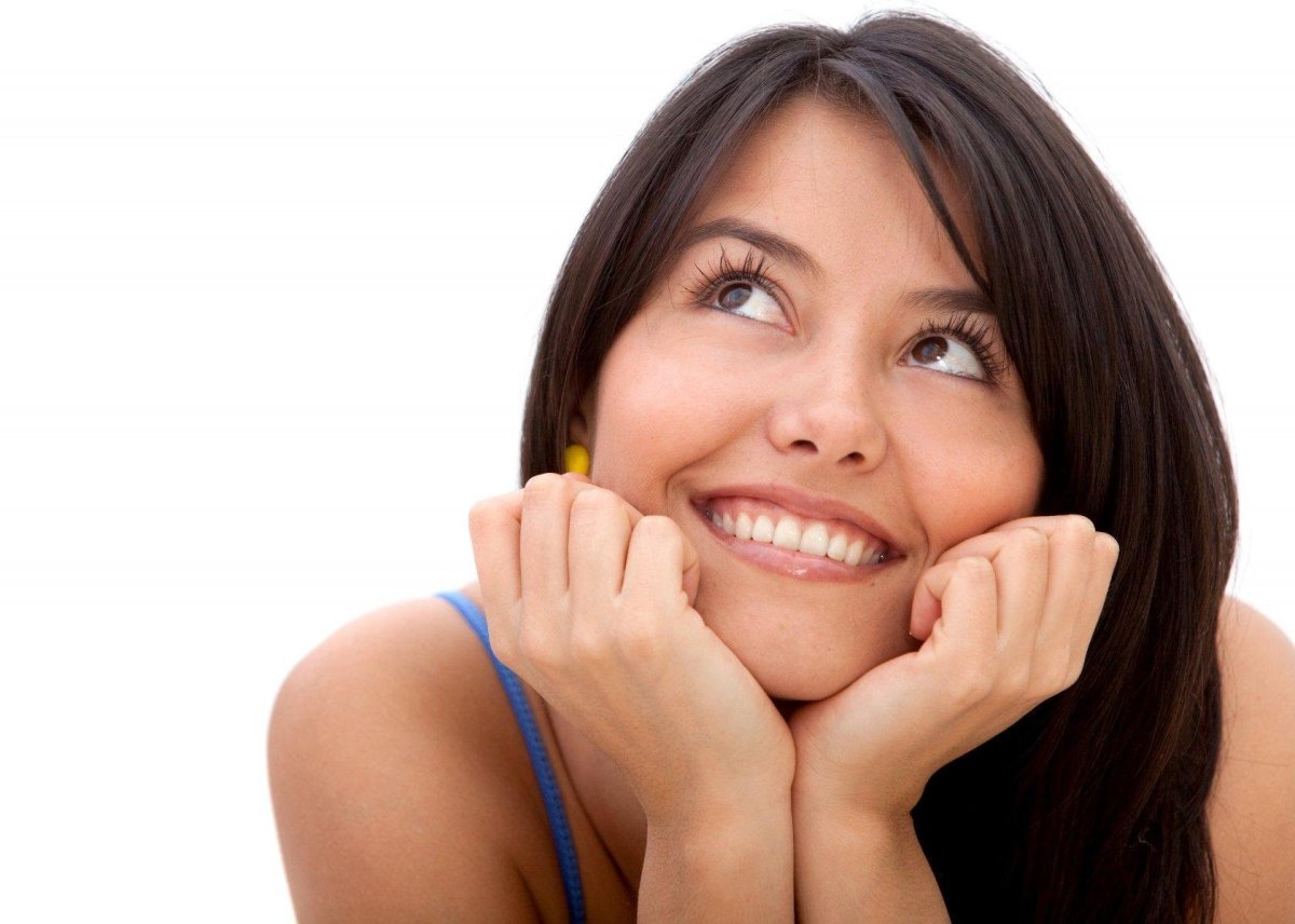 Девушка показывает класс