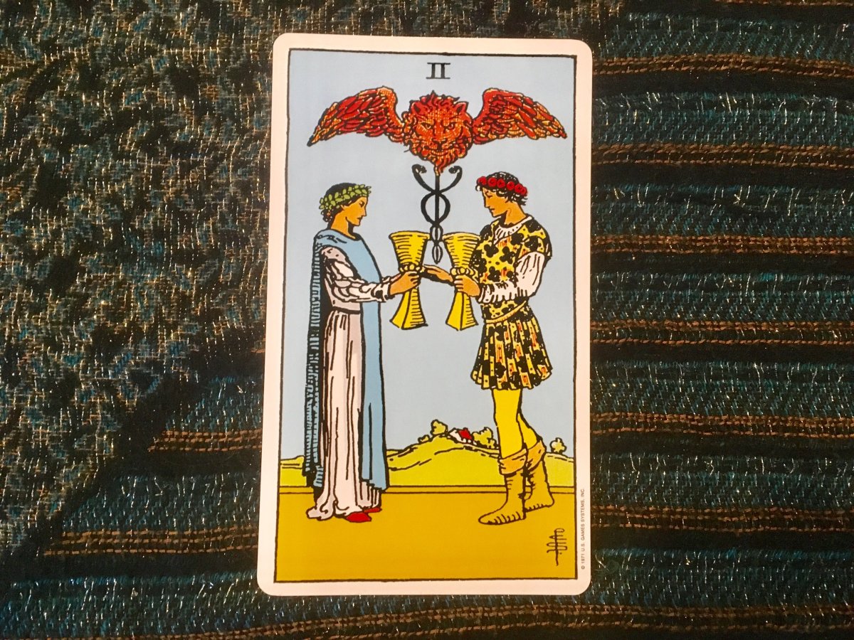 Карта Таро двойка чаш