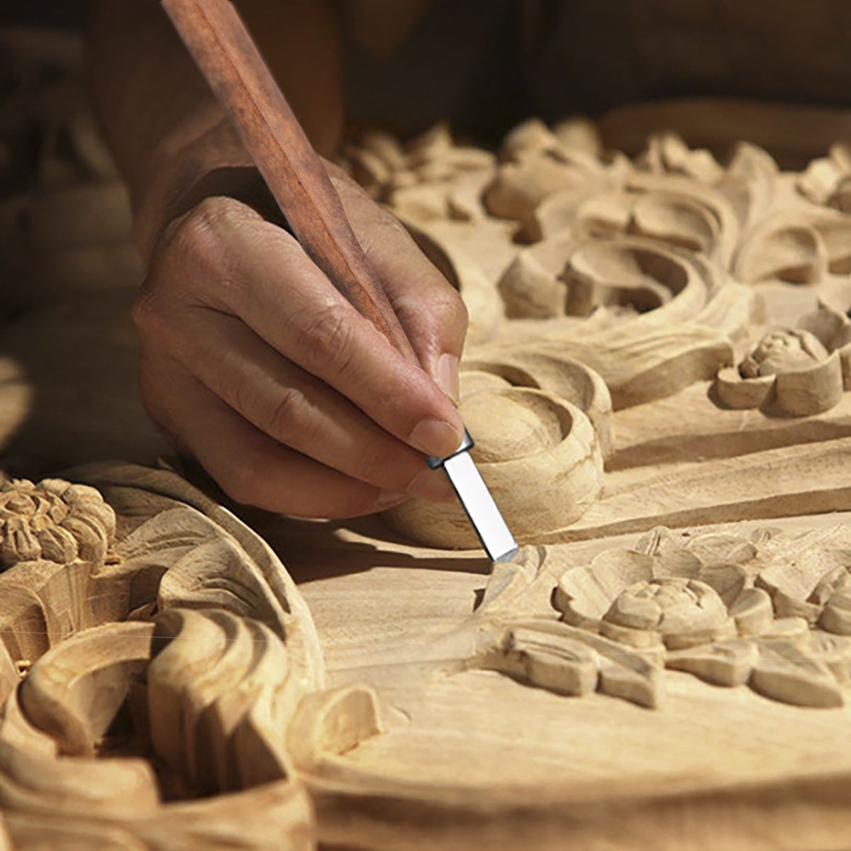 Вырезать по дереву