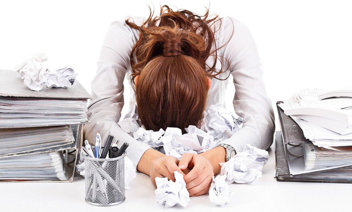 Уставшая девушка