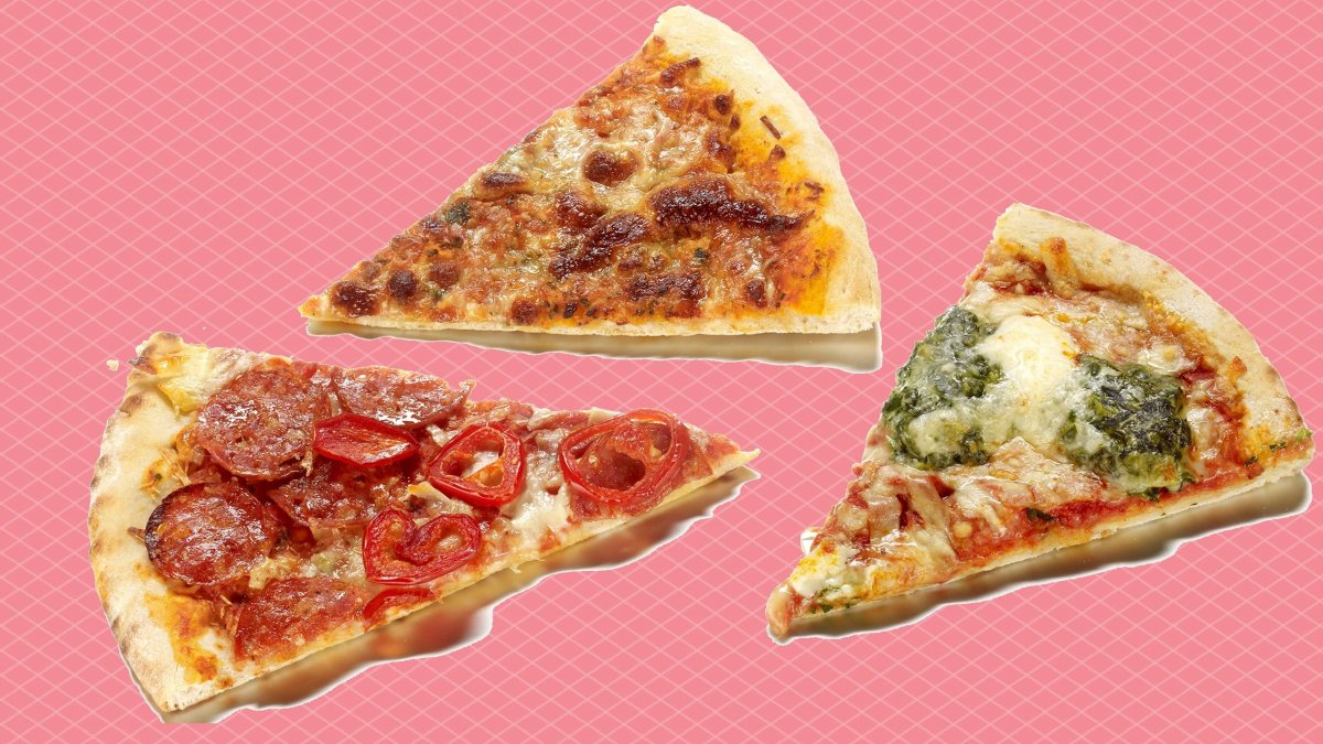 Кусок пиццы сбоку