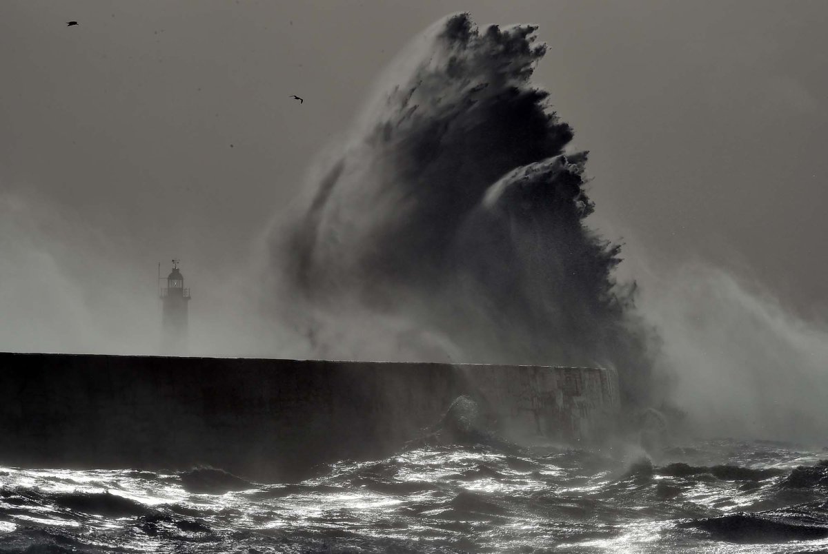 Атлантический океан шторм