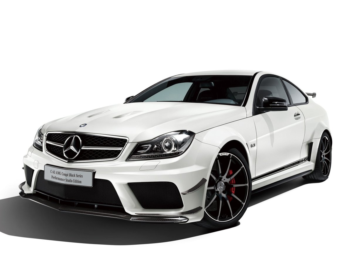 Мерседес АМГ 63