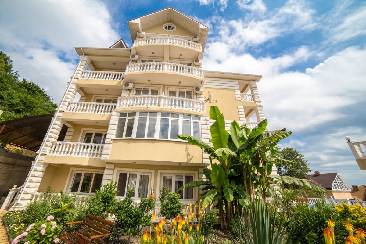 Море за окном Азовская 18 Лоо