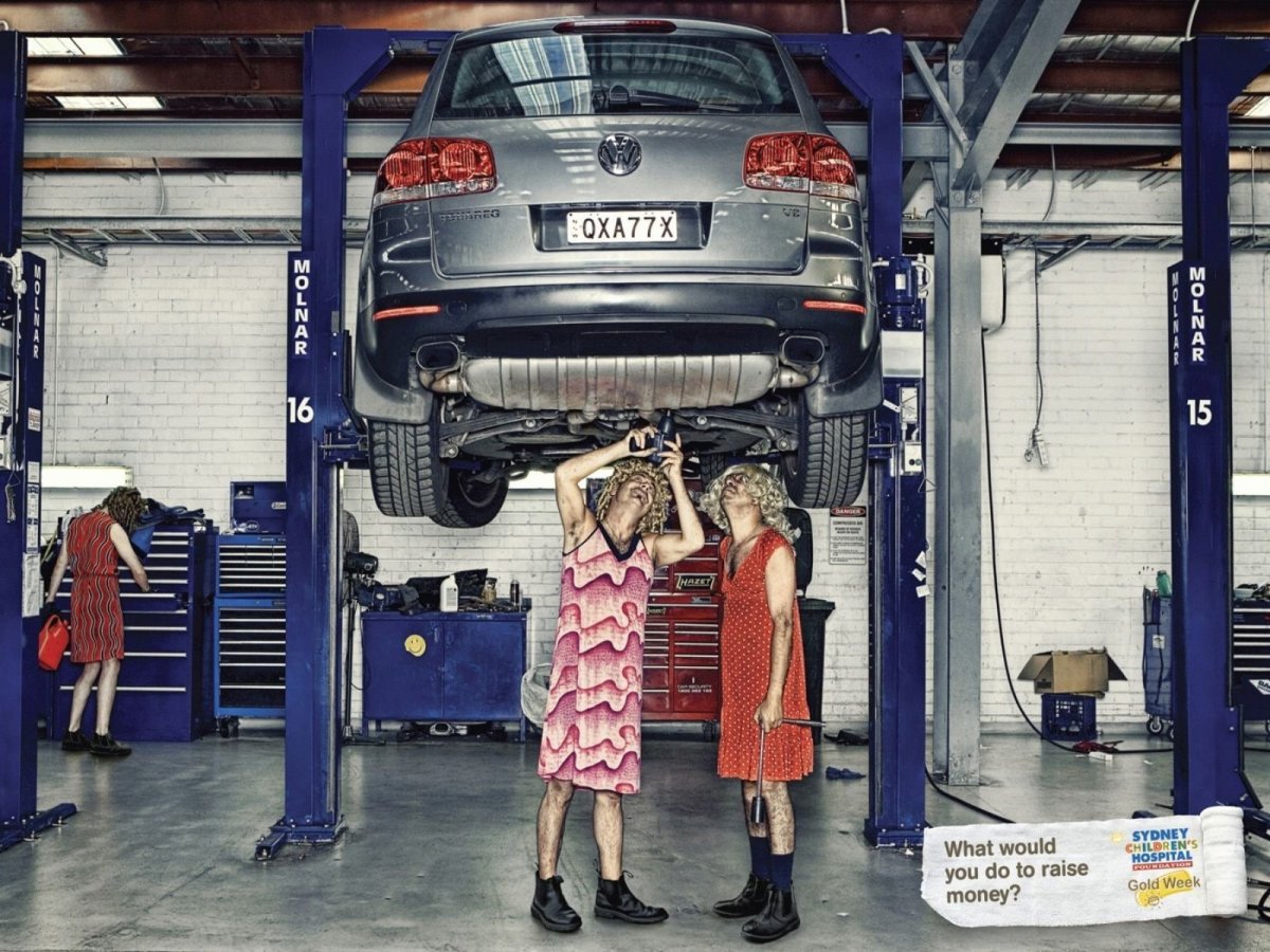 Автомеханик подъемник