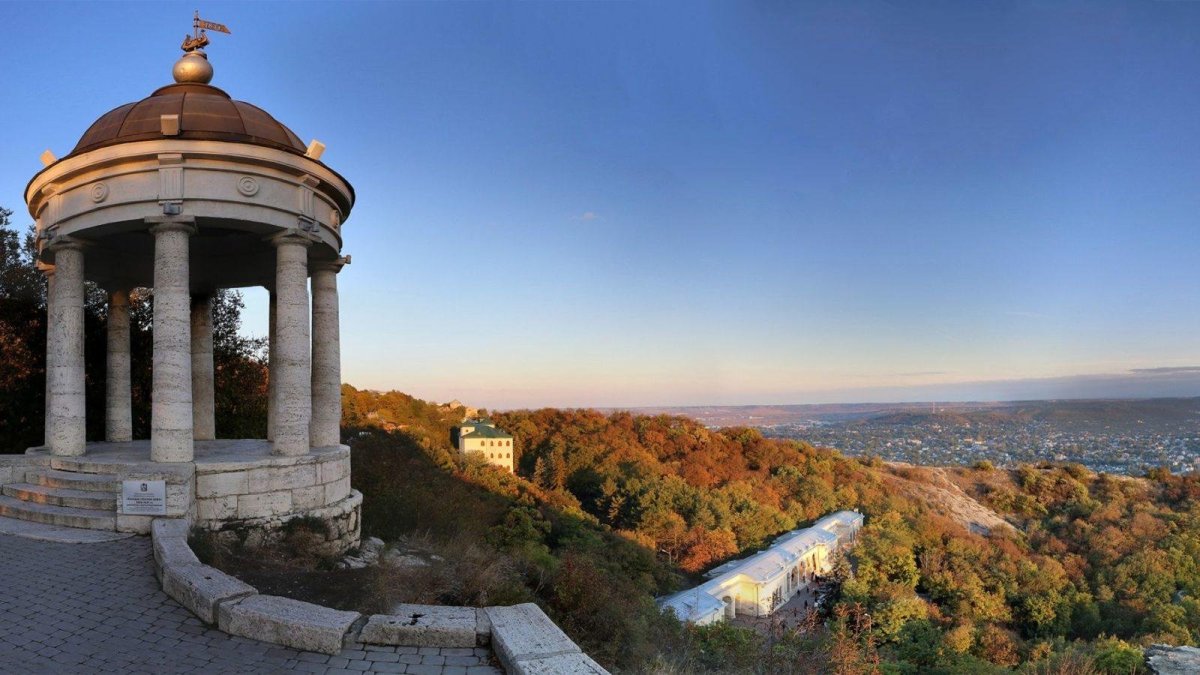 Беседка Эолова арфа в Пятигорске