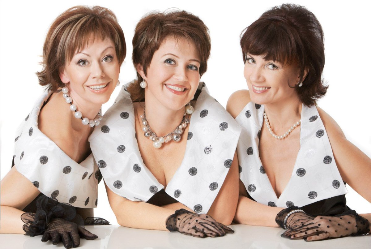 Три девушки арт