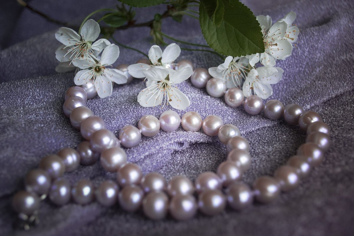 Цветы и жемчуг