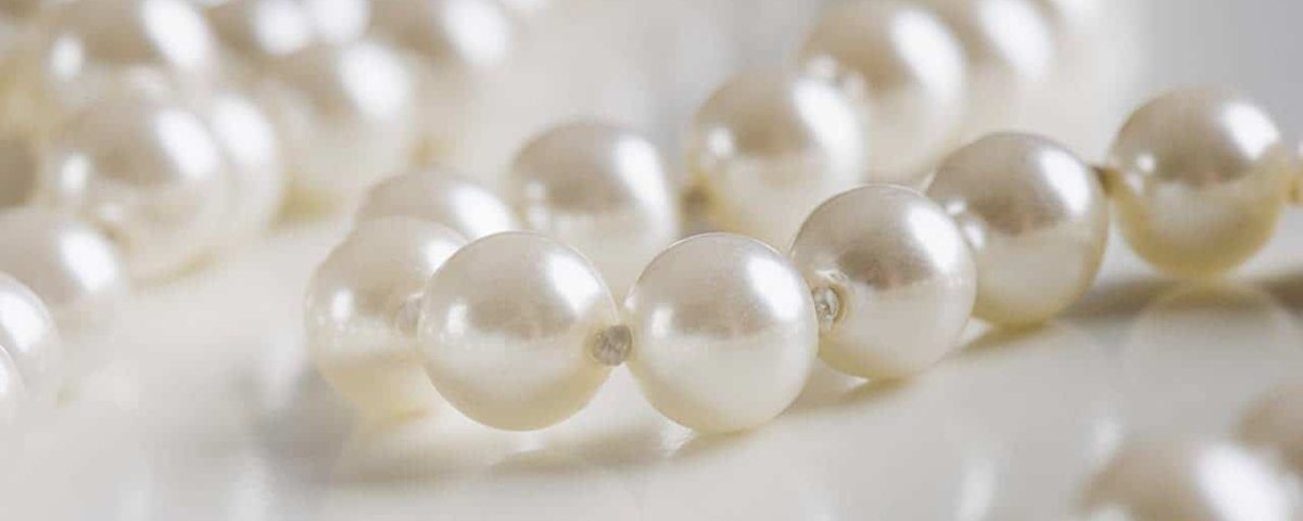 Красивый розовый жемчуг