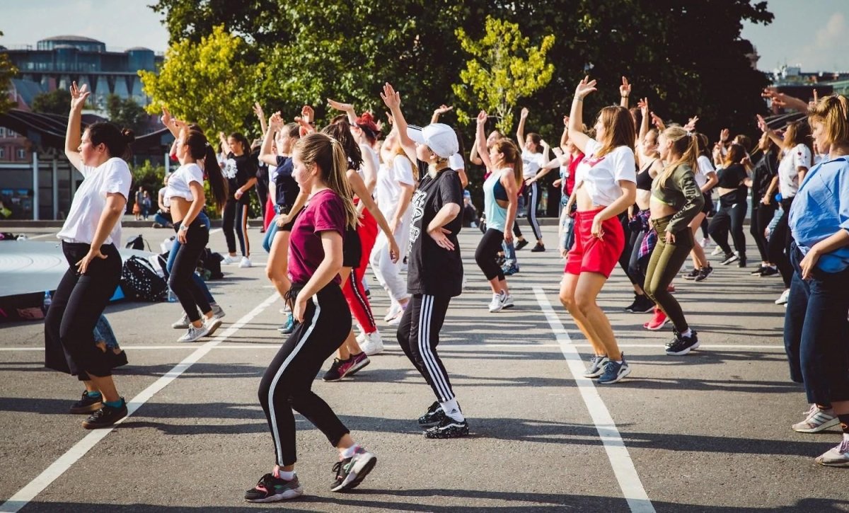 С праздником молодежи