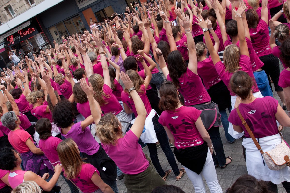 Сердечко из людей