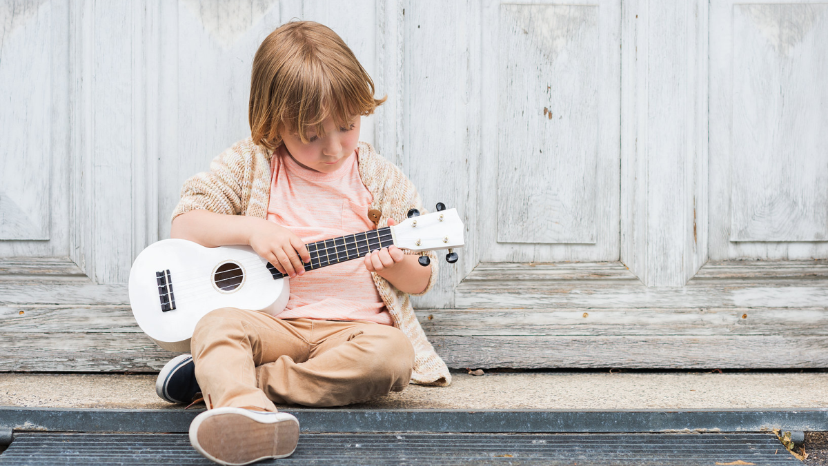 Дети играющие на музыкальных инструментах