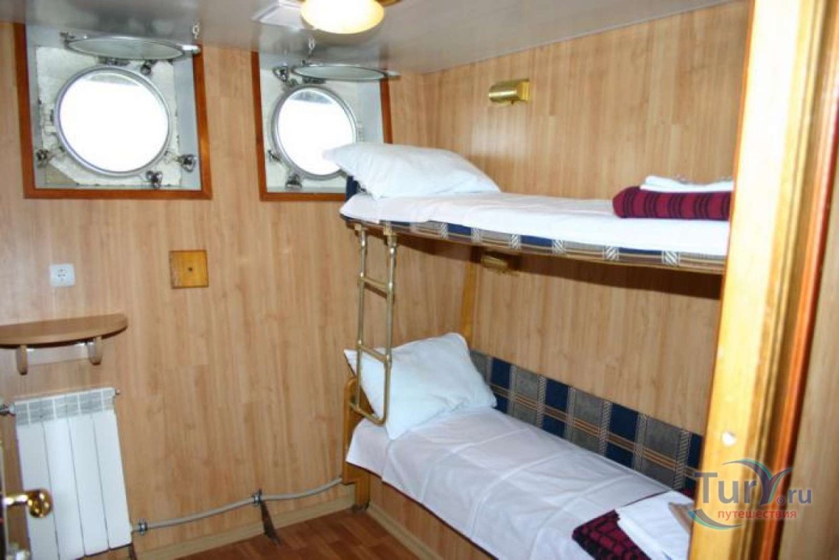 Теплоход Александр Невский каюты санузел