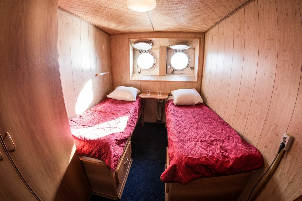 Теплоход Николай Карамзин каюты