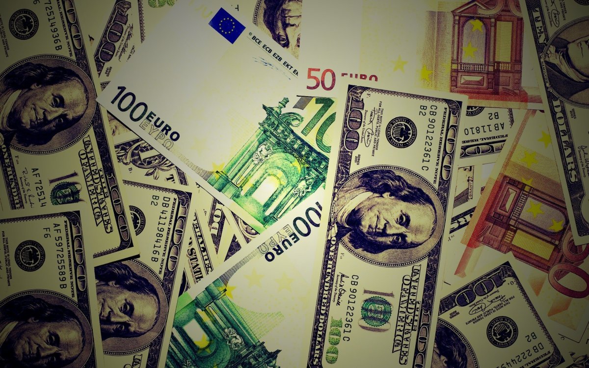 Обои на айфон деньги