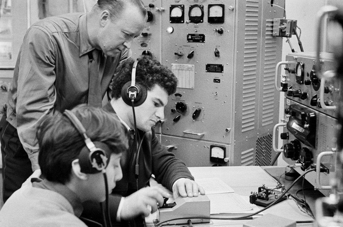 Военная спутниковая связь