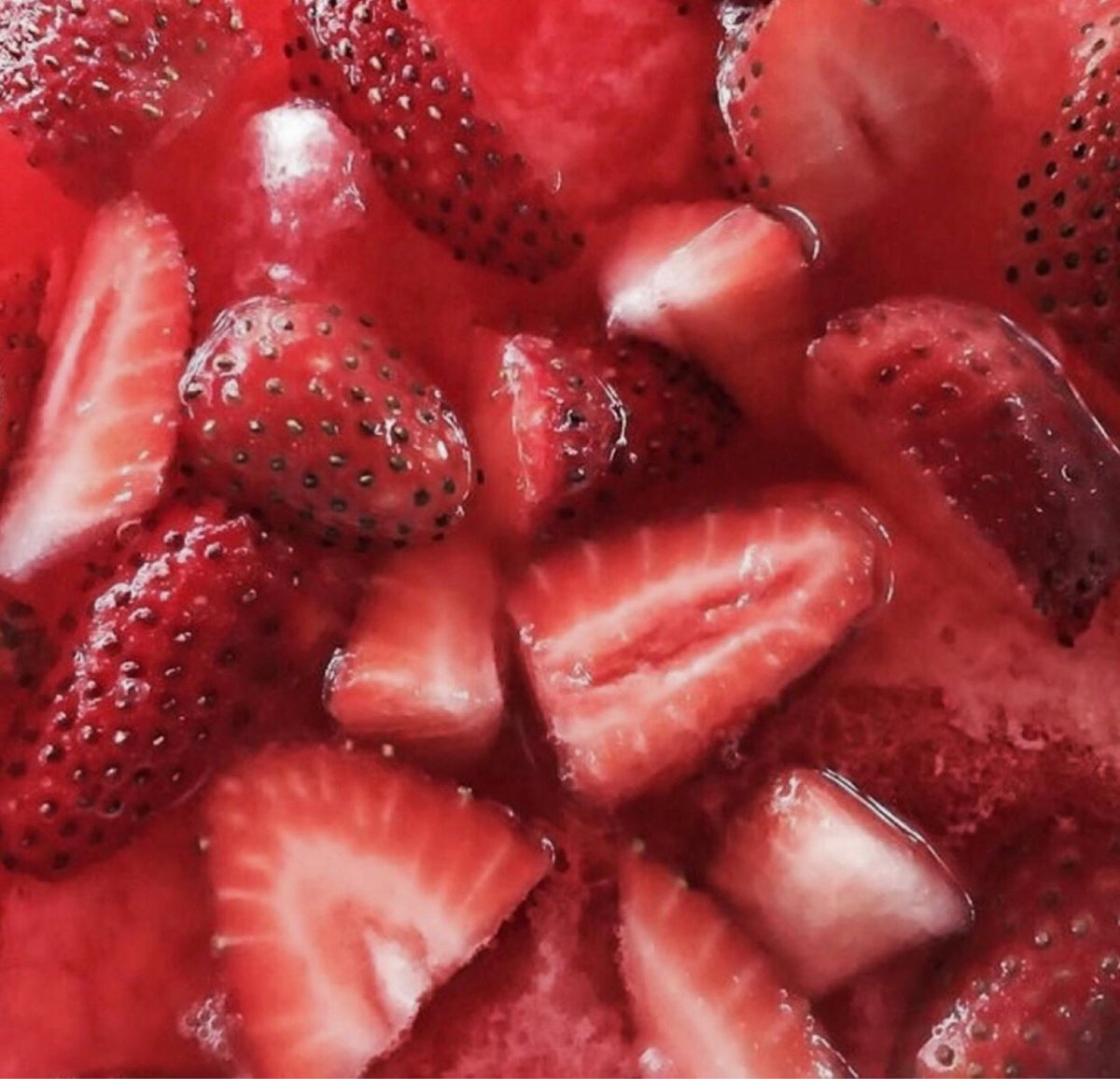 Клубничная Эстетика