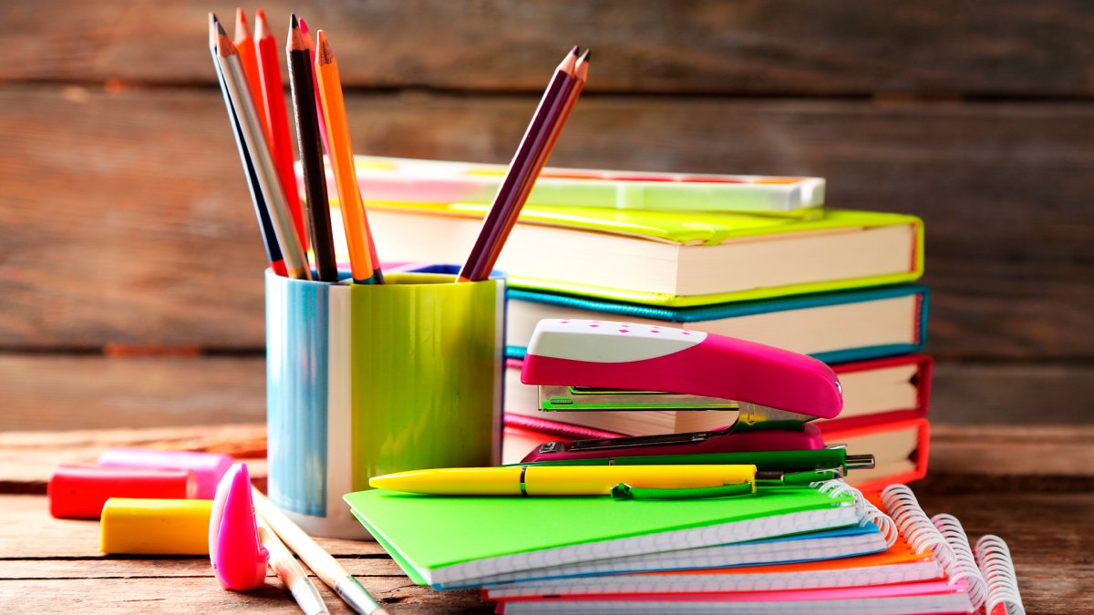 Школьные принадлежности