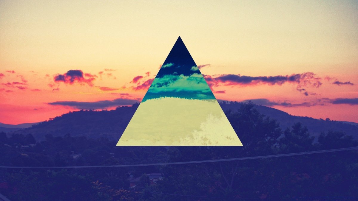 Розовый треугольный