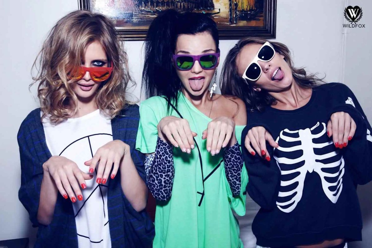 Подруги рисунок