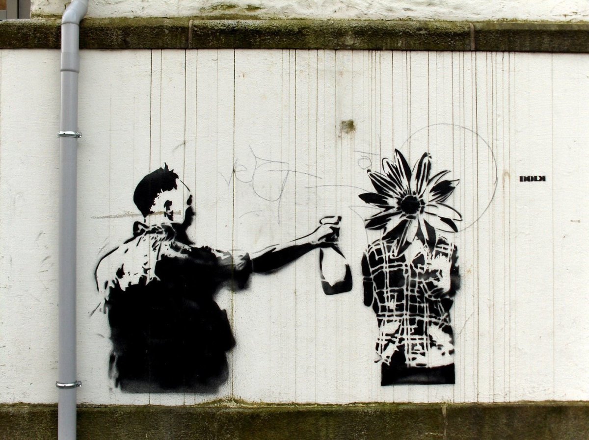 Бэнкси космонавт картина