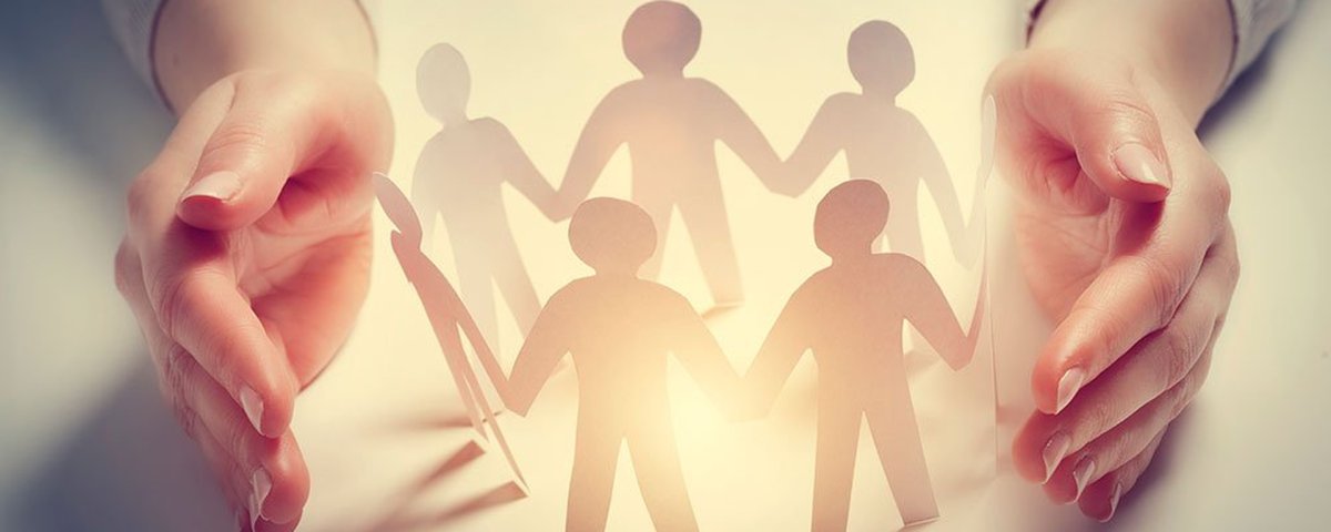 Помогая другим