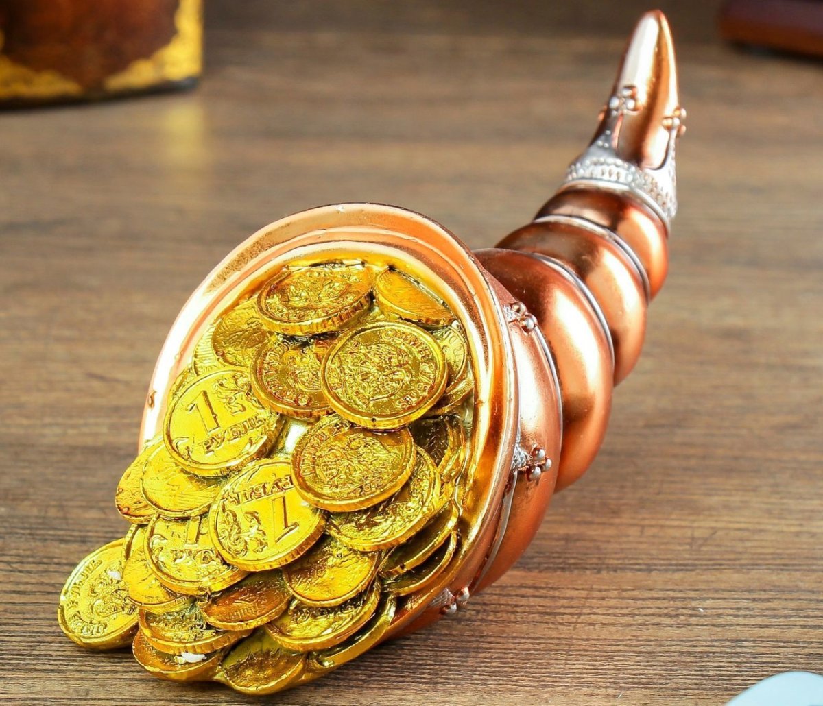 Рог изобилия с монетами