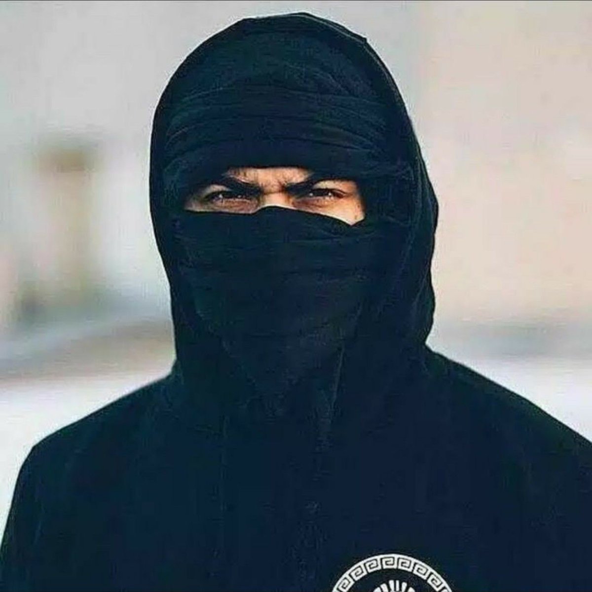 Рендж Ровер и девушки обои