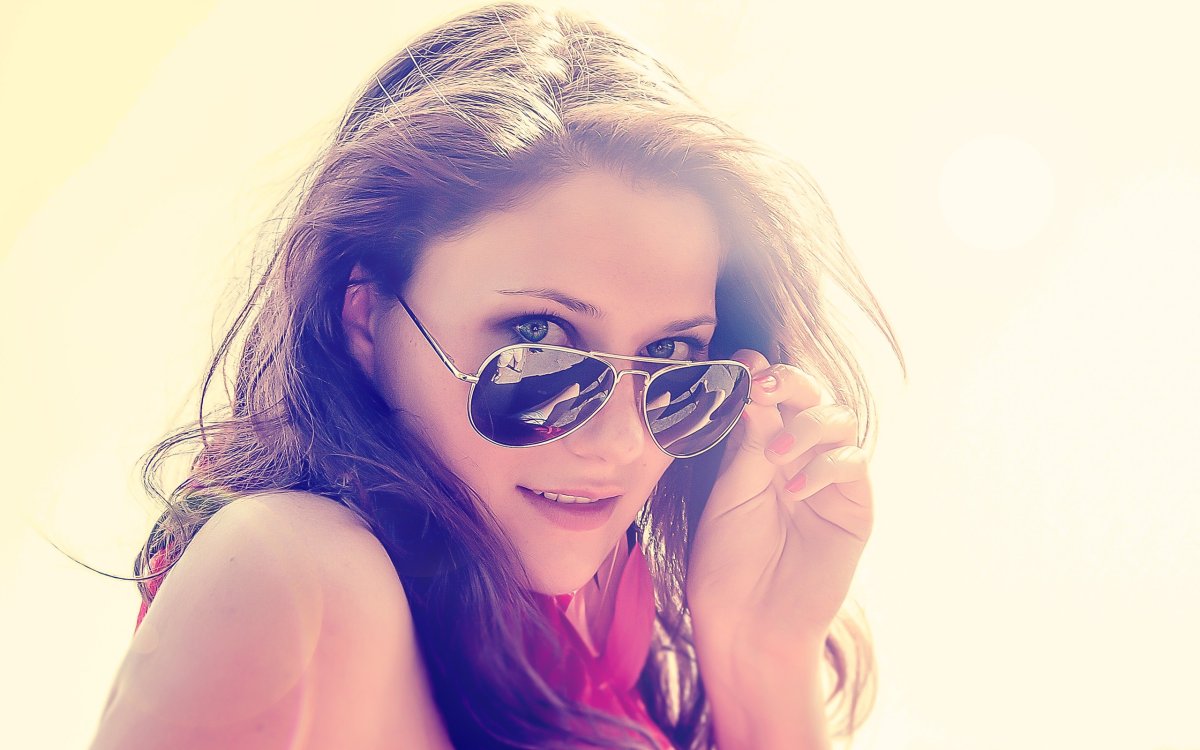 Блондинка спиной зима