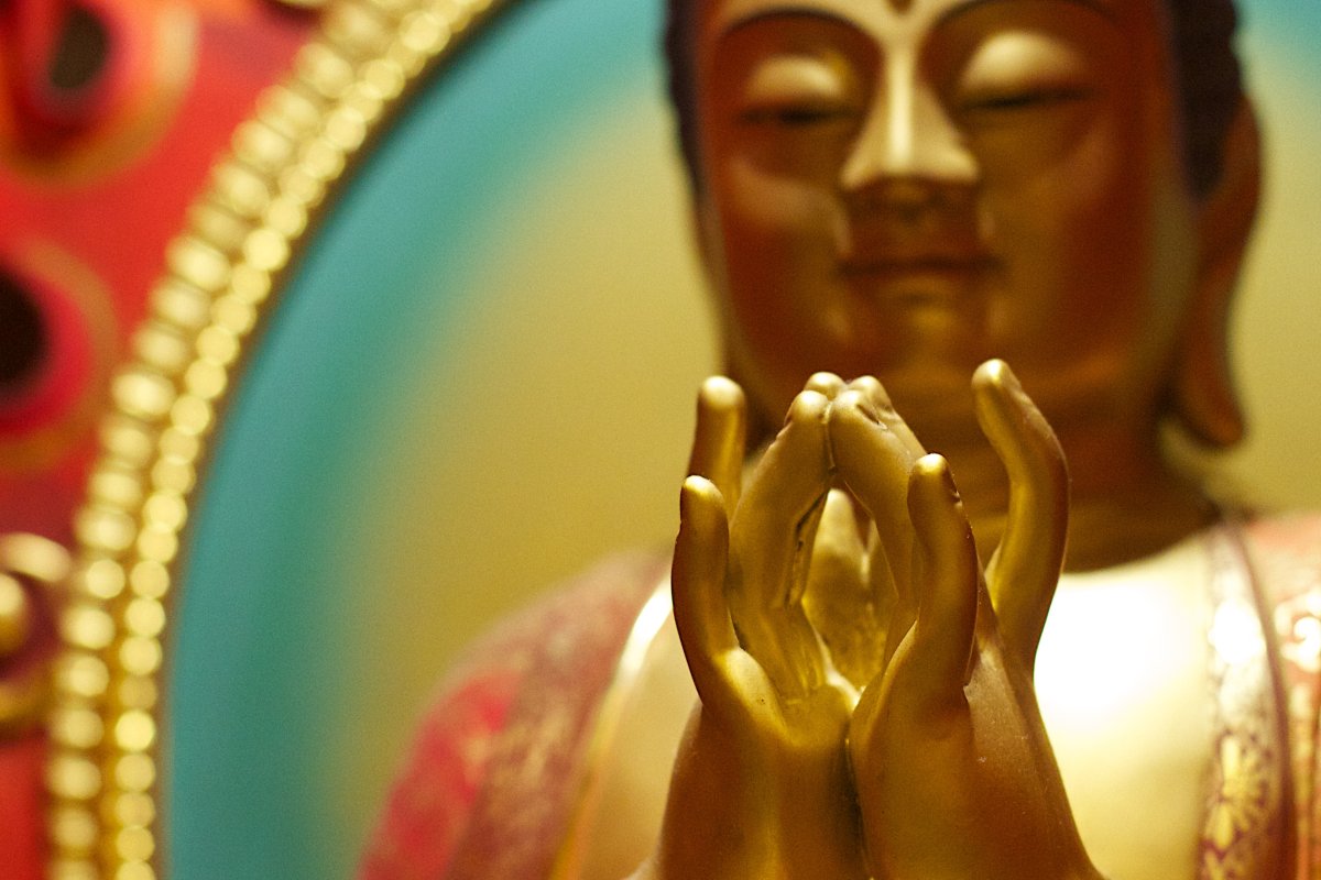 Будда благословляющий