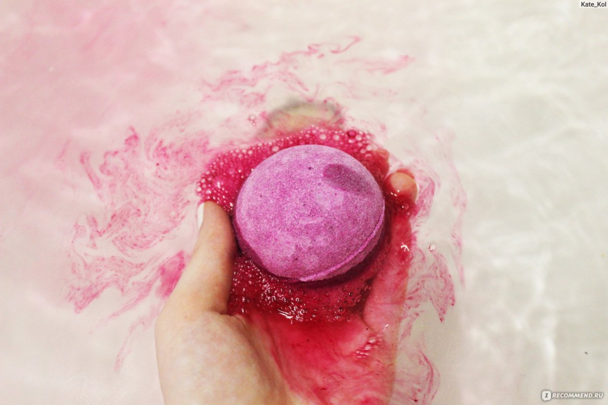 Бомба для ванны малиновый сорбет