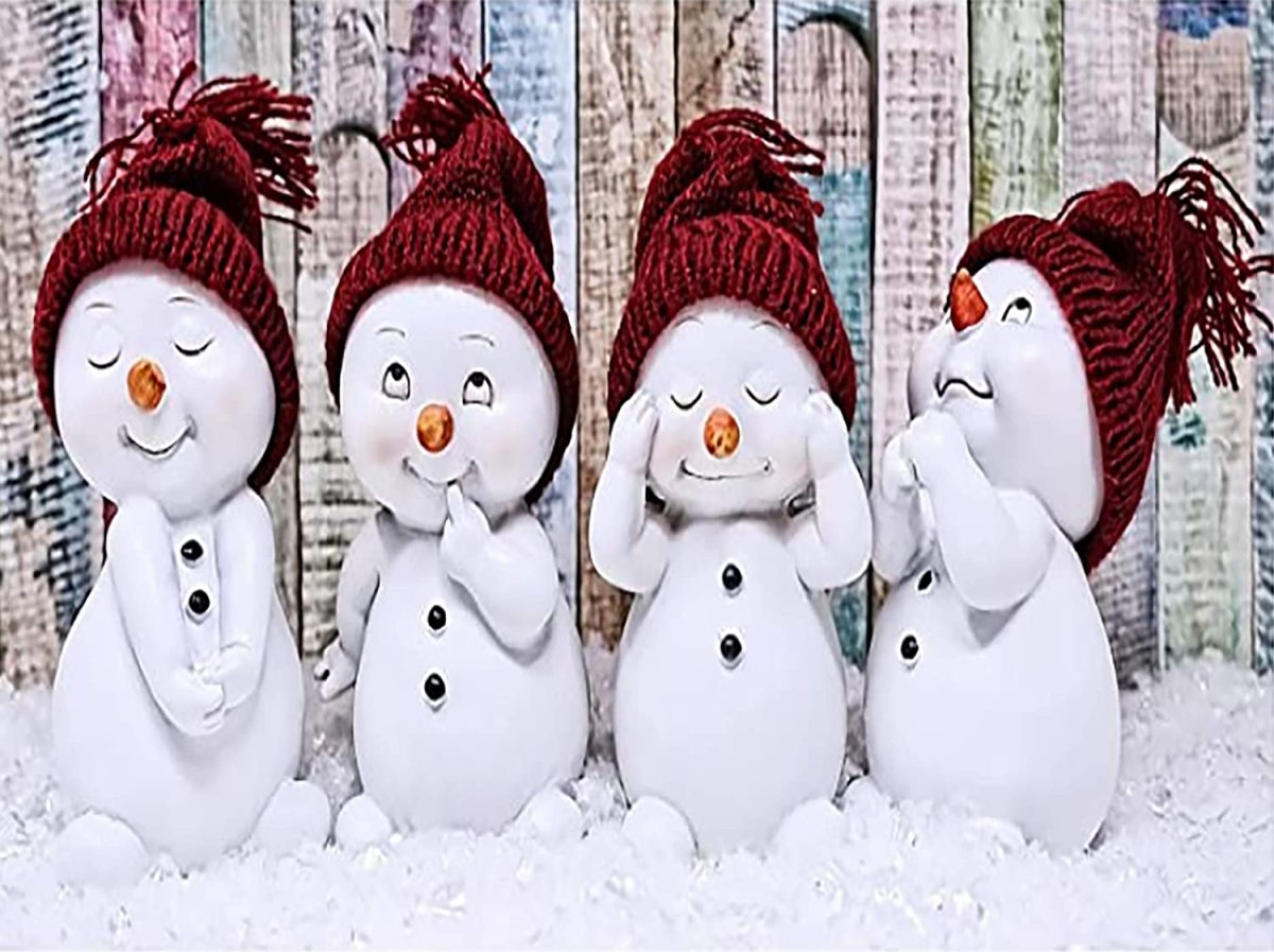 Снеговик улыбается