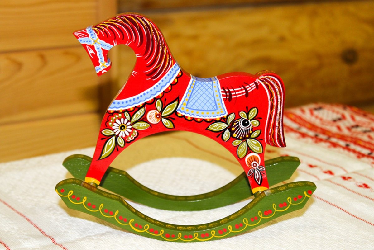 Конь качалка Городецкая роспись
