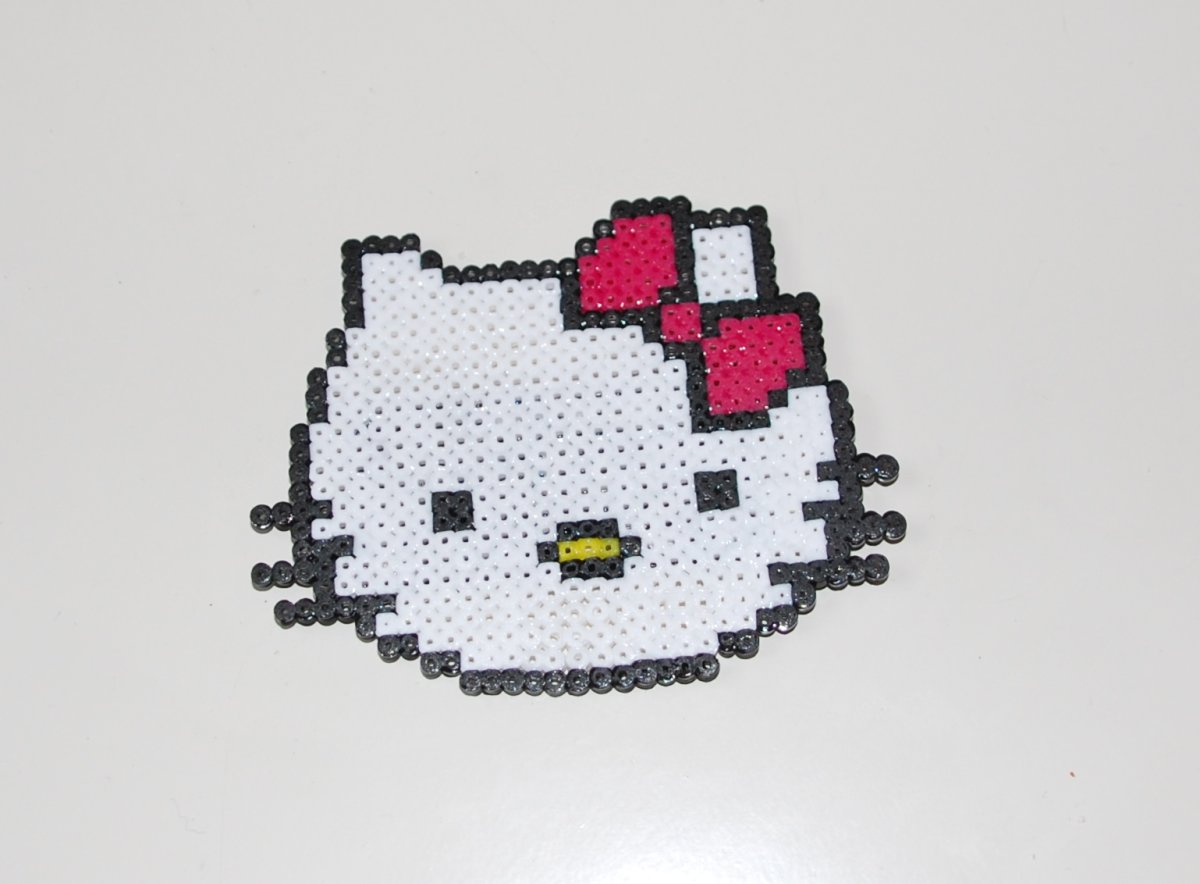 Хелло Китти по клеточкам маленькие