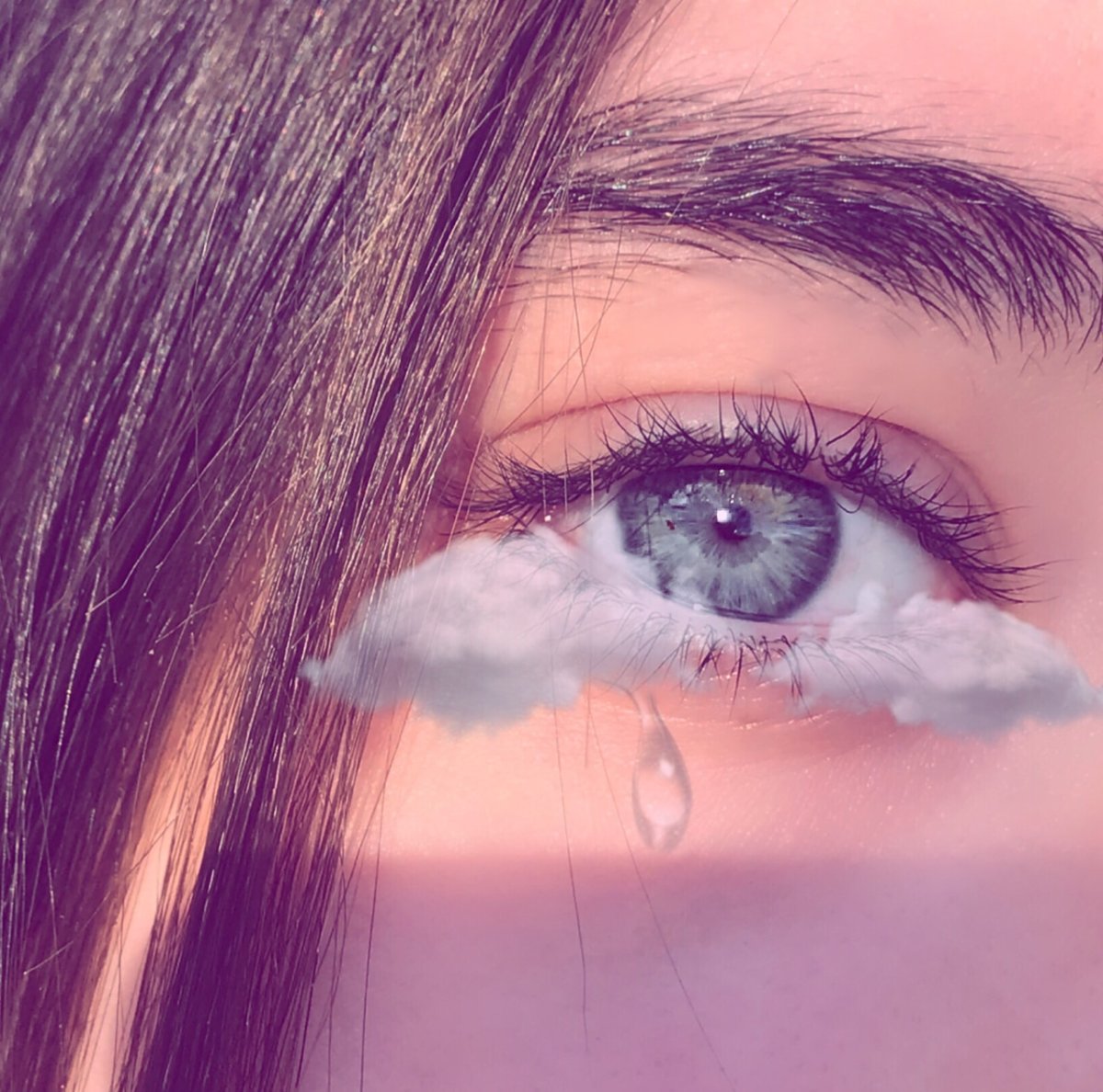 Красивые глаза без лица