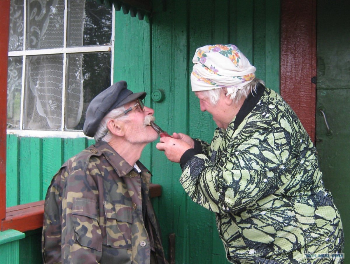 Домик в деревне прикол