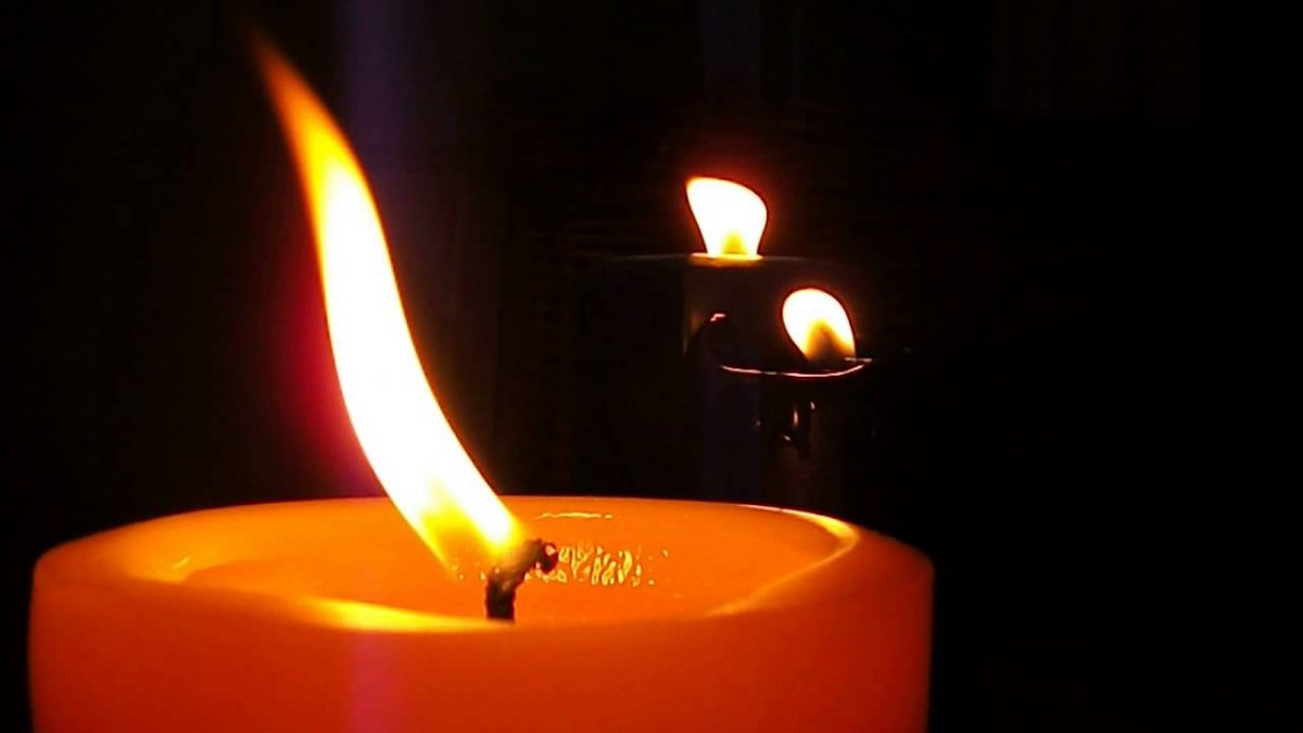 Свечка горит