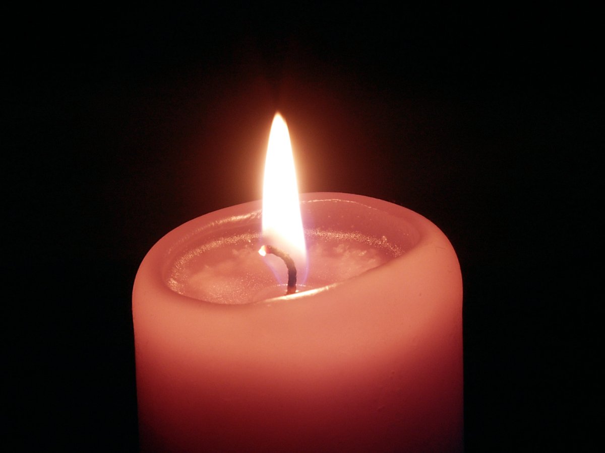 Свеча горела