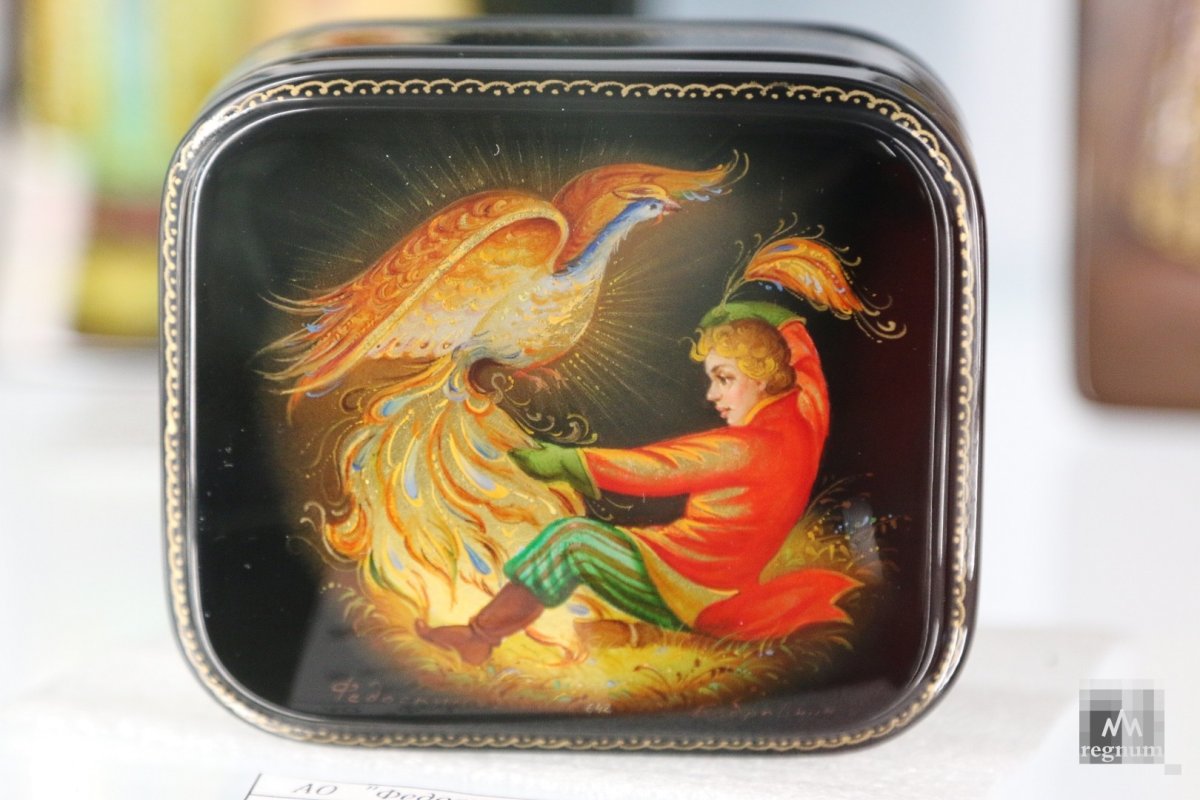 Федоскинская шкатулка