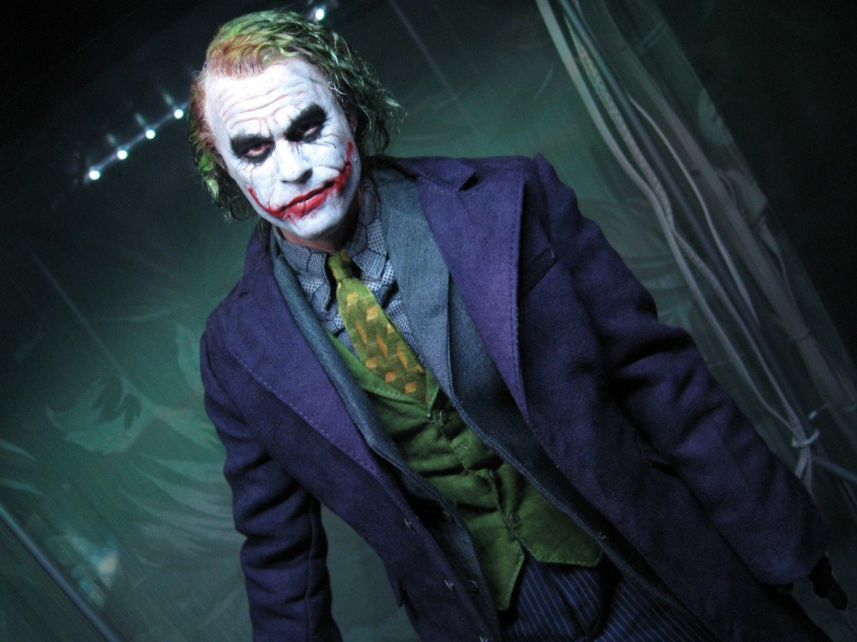 Джокер актер Хоакин Феникс