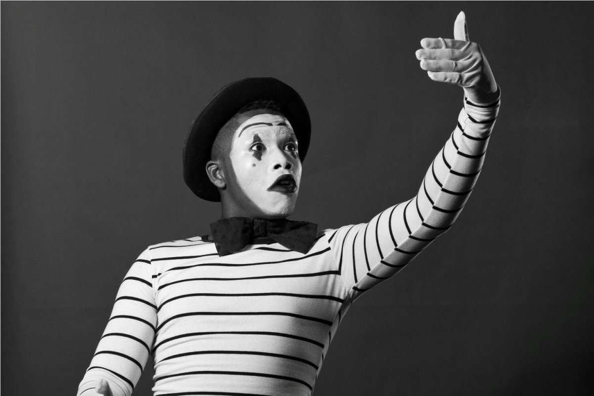 Эмоции пантомима