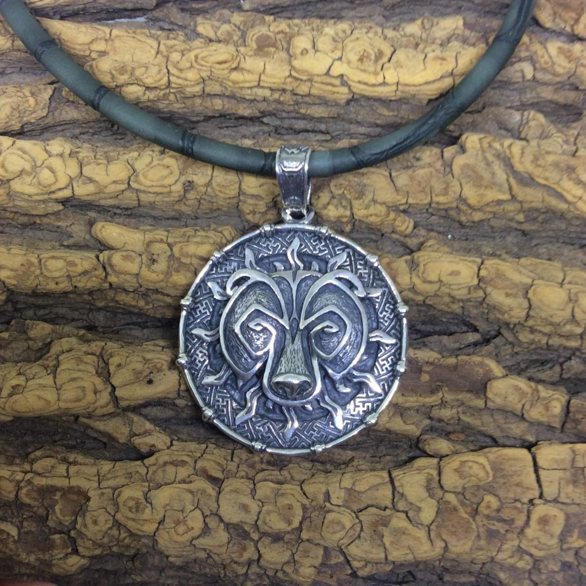 Чертог медведя Бог Сварог оберег