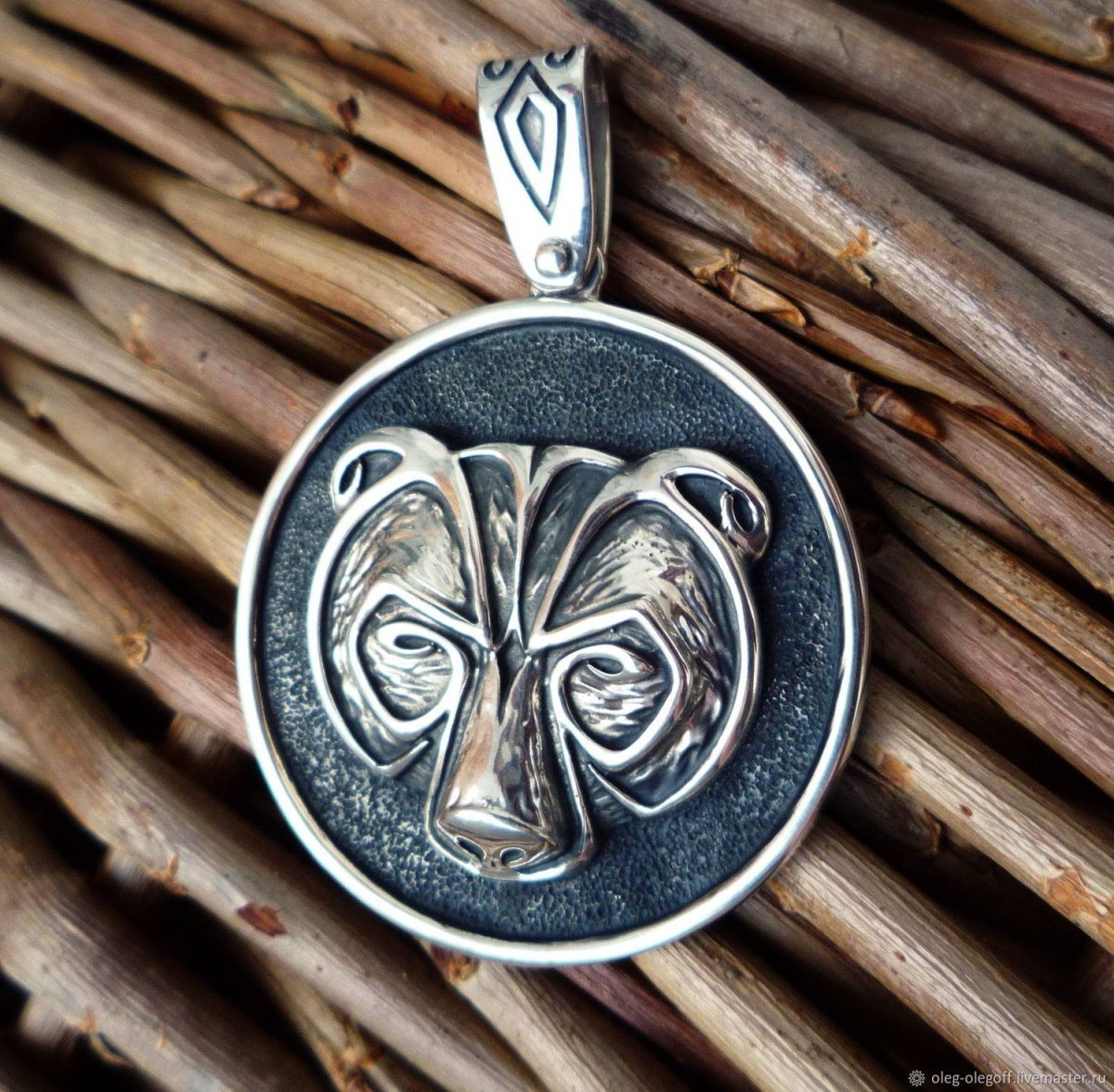 Кулон чертог медведя