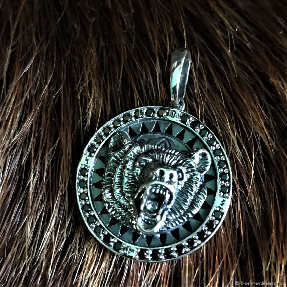 Медведь арты