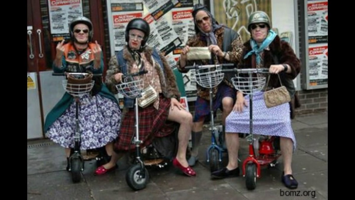 Старость бабушка