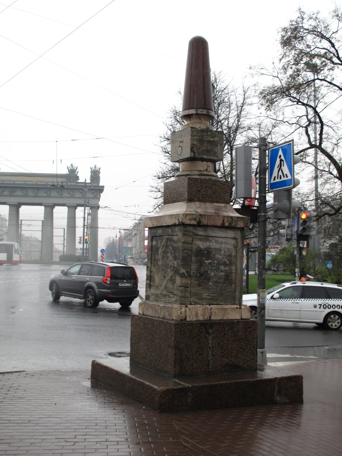 Верстовые столбы Ринальди