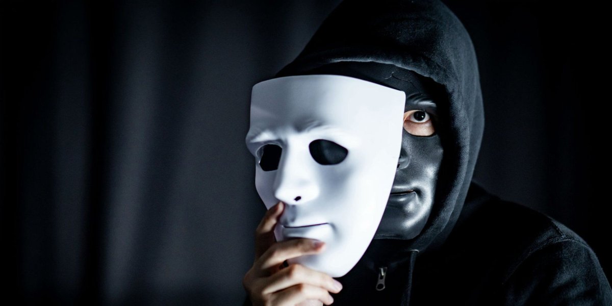 Маска двуличия