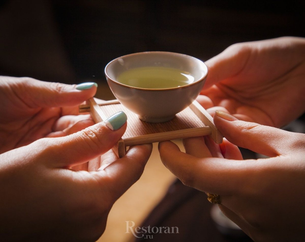 Чайная церемония руки