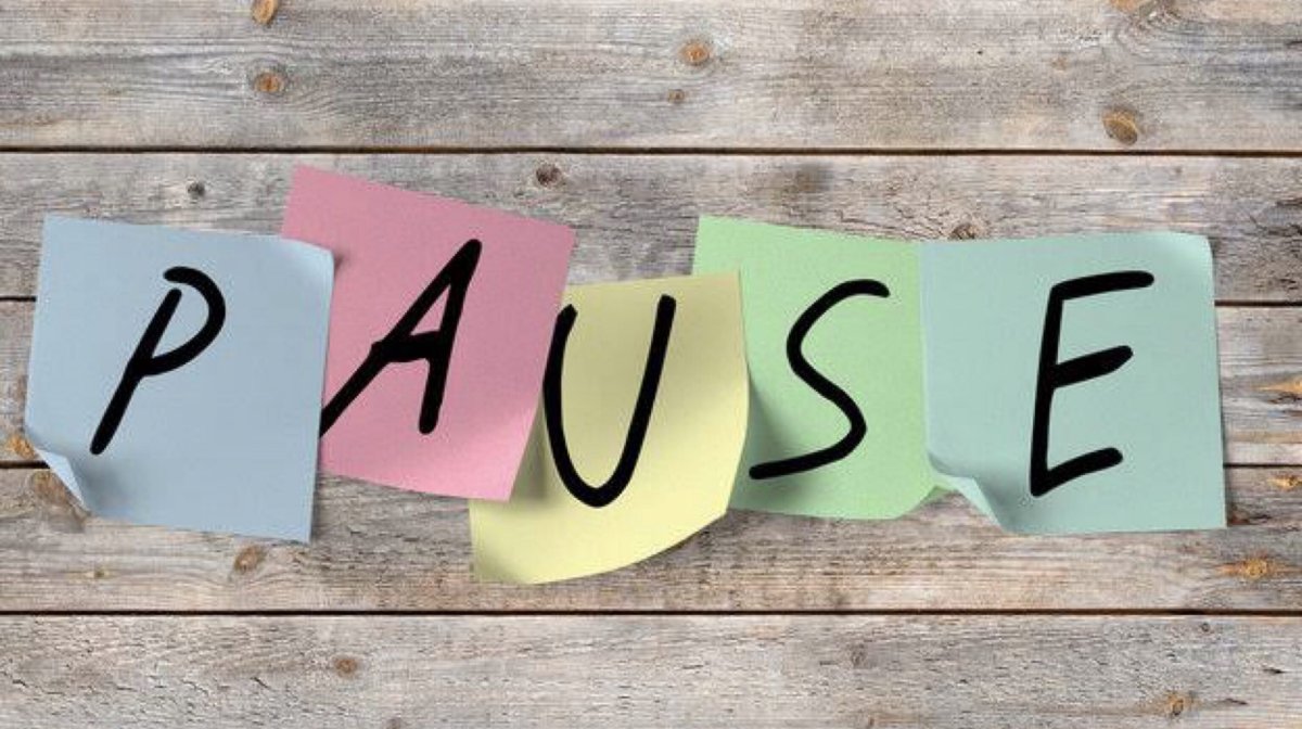 Надпись пауза