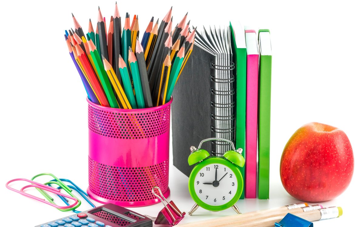 Школьные принадлежности